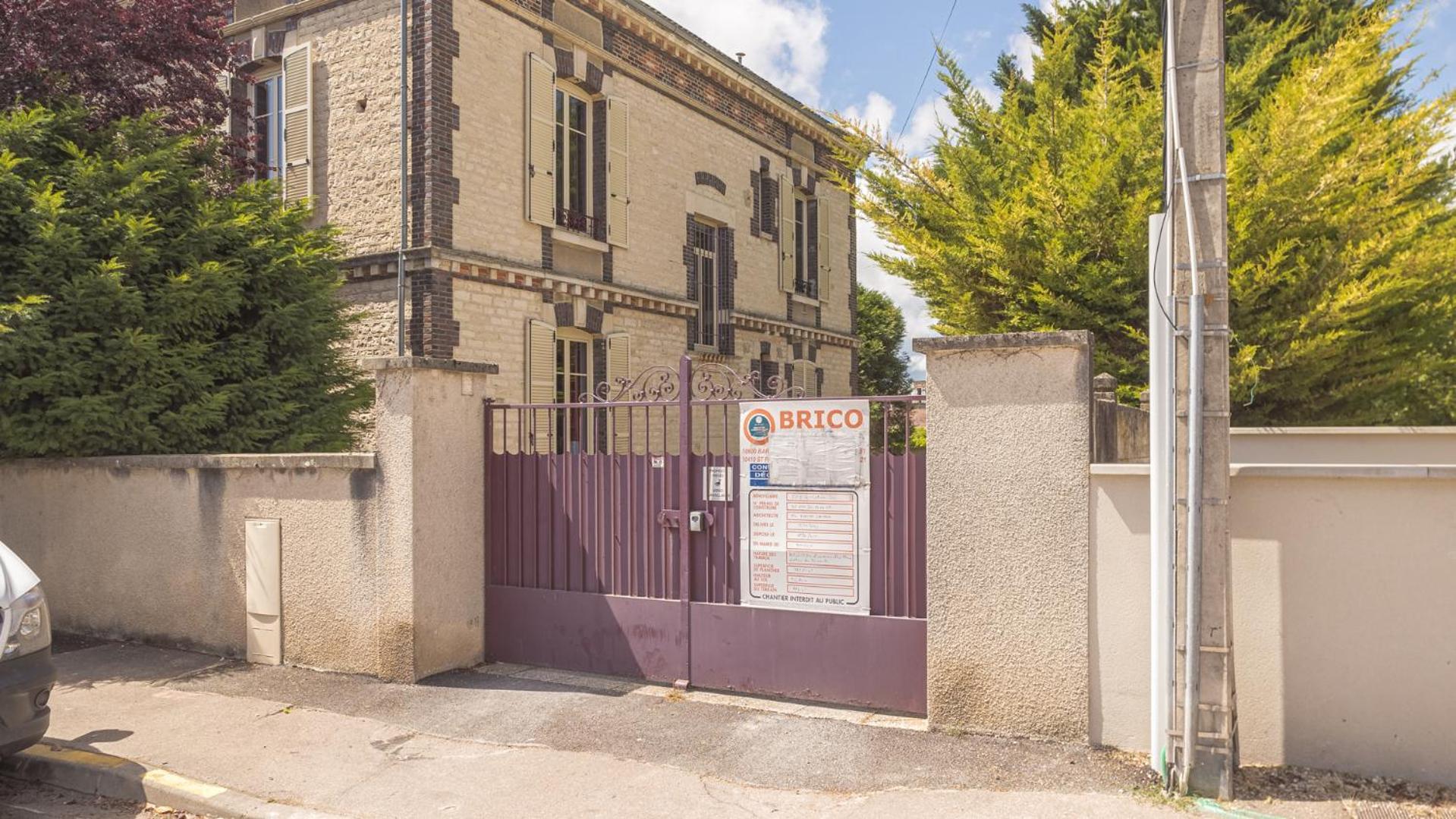Bonappart 11 - Charme Napoleonien & Confort Troyes Exterior foto